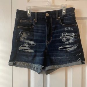 Curvy hi-rise shortie